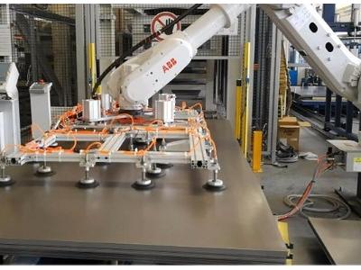 Iron plate handling and palletizing robot